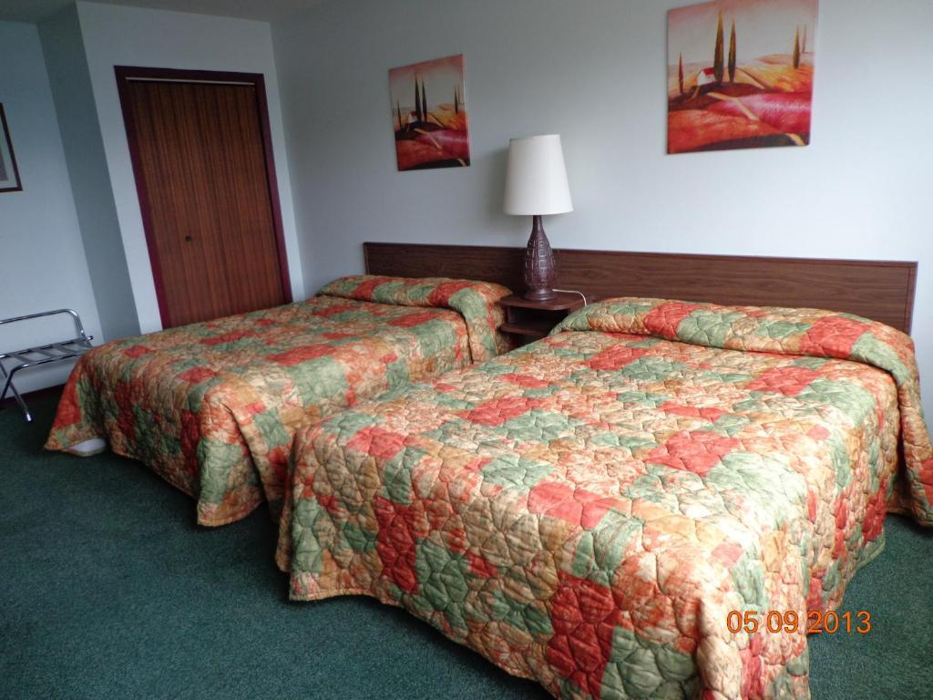 Aleeda Motel Prince Rupert Room photo