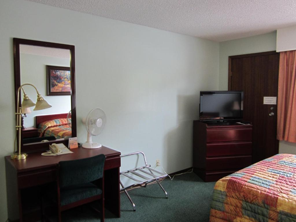 Aleeda Motel Prince Rupert Room photo